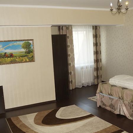 Home Hotel Astana Bagian luar foto