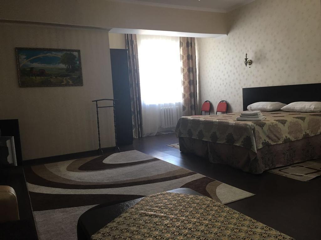 Home Hotel Astana Bagian luar foto