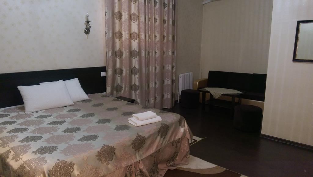Home Hotel Astana Bagian luar foto