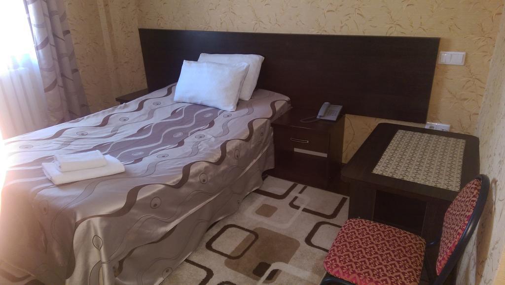 Home Hotel Astana Bagian luar foto