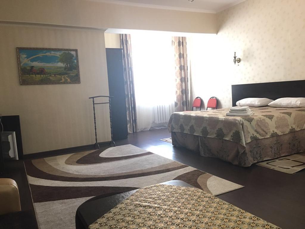 Home Hotel Astana Bagian luar foto