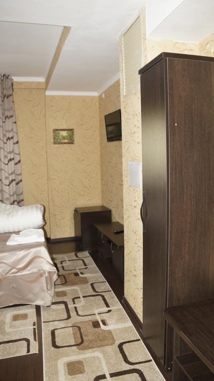 Home Hotel Astana Bagian luar foto