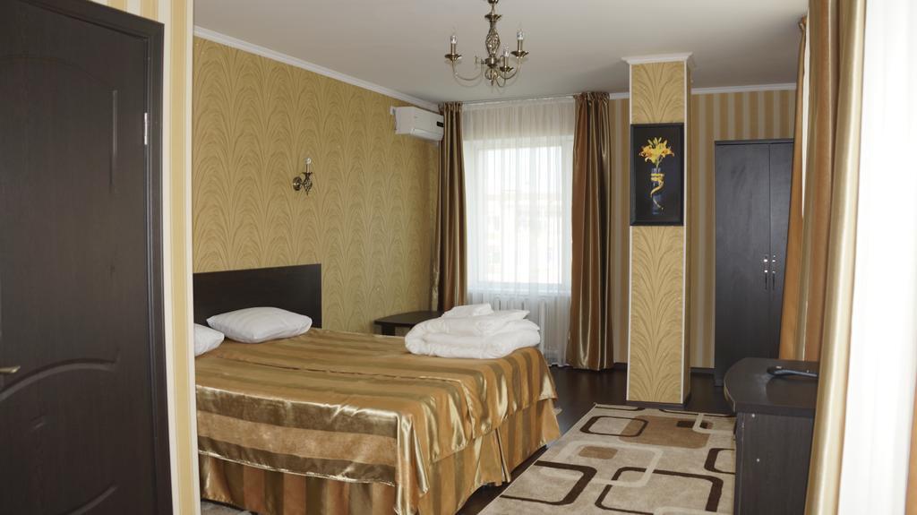 Home Hotel Astana Bagian luar foto